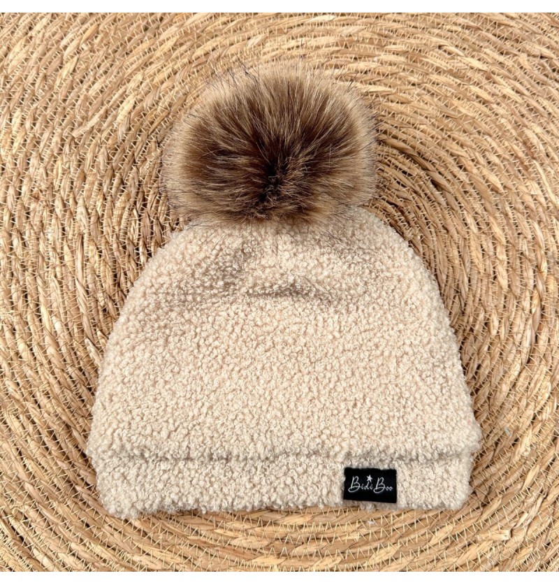Bonnet pompon bouclette...