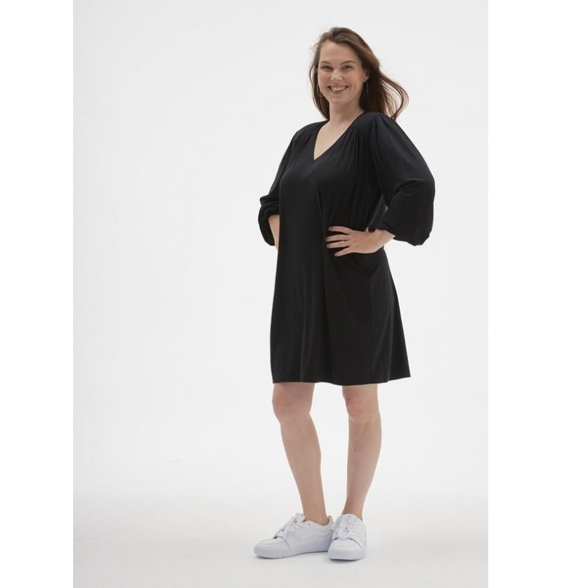 Robe noire 'Nobody puts...